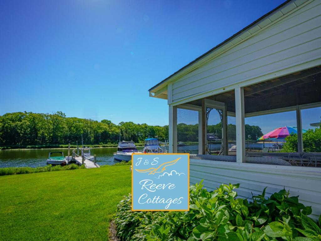 Premier Waterfront Cottage 2 Riverhead Exterior photo