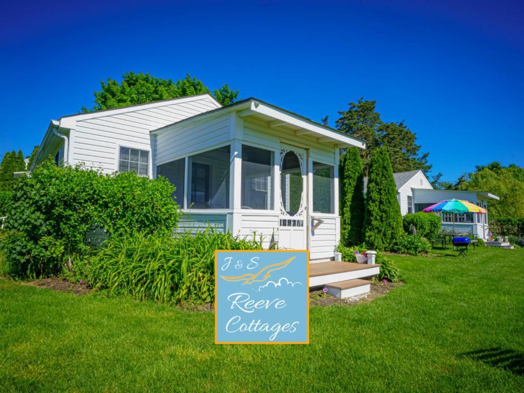 Premier Waterfront Cottage 2 Riverhead Exterior photo
